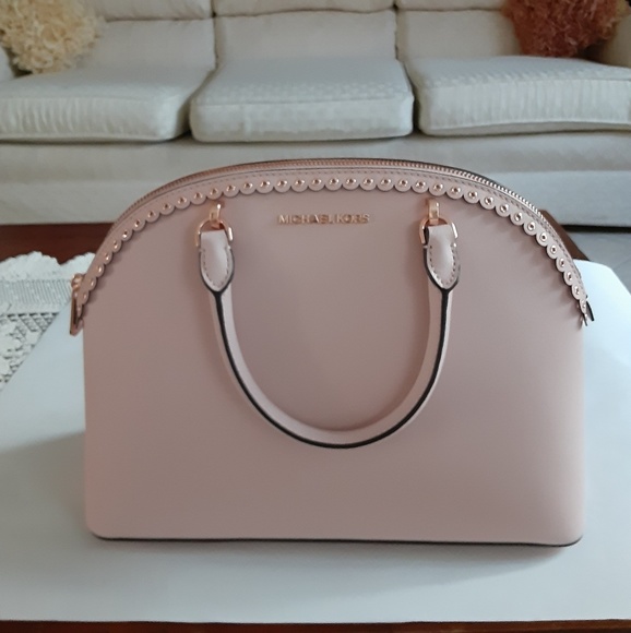 Michael Kors Handbags - Michael Kors Purse